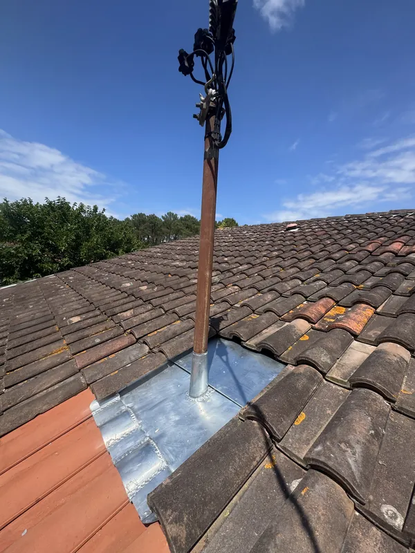Abrègement de poteau en zinc — réalisation TBZ dans les Landes (40)